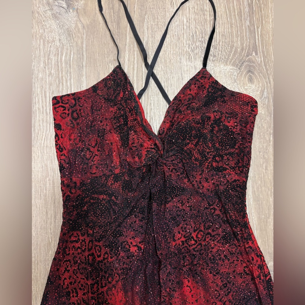 hourglass y2k vintage red and black sparkly glitter midi dress